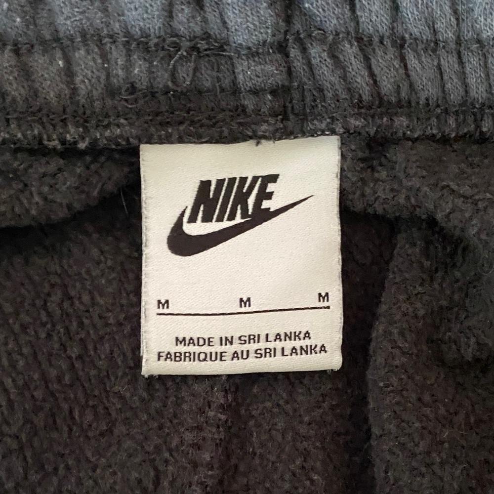 Nike Black Joggers for Men - Picture 5 of 5